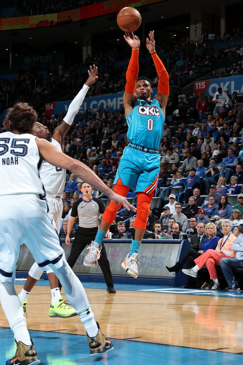 中场球员佩 中场球员佩