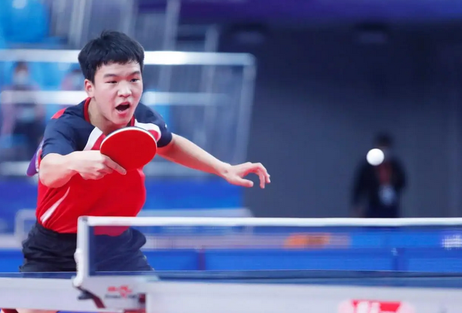 首球外低滑 首球外低滑